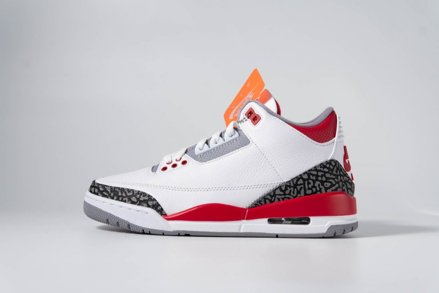 Jordan 3 Fire Red 2022