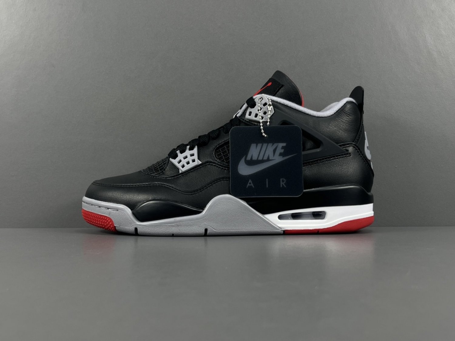 Jordan 4 Retro Bred (2019)