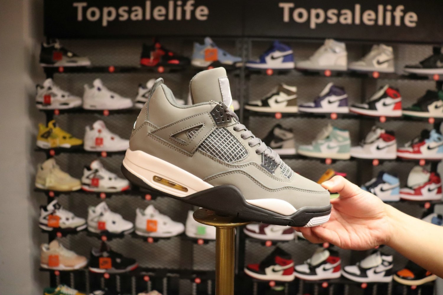 Jordan 4 Retro Cool Grey (2019)_1