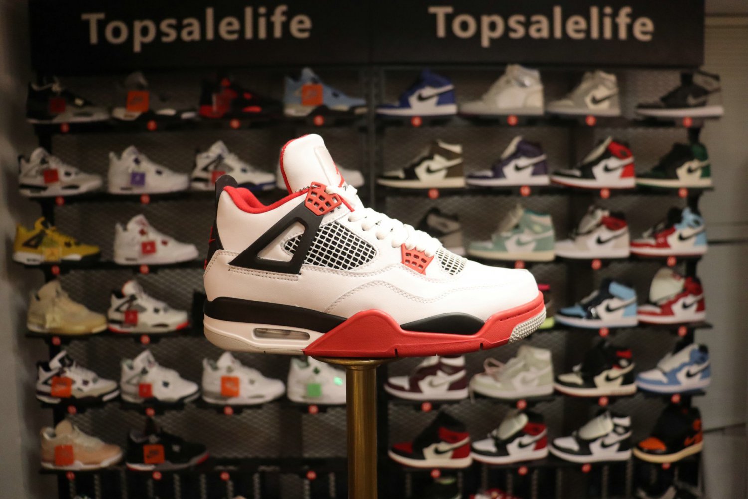 Jordan 4 Retro Fire Red (2020)