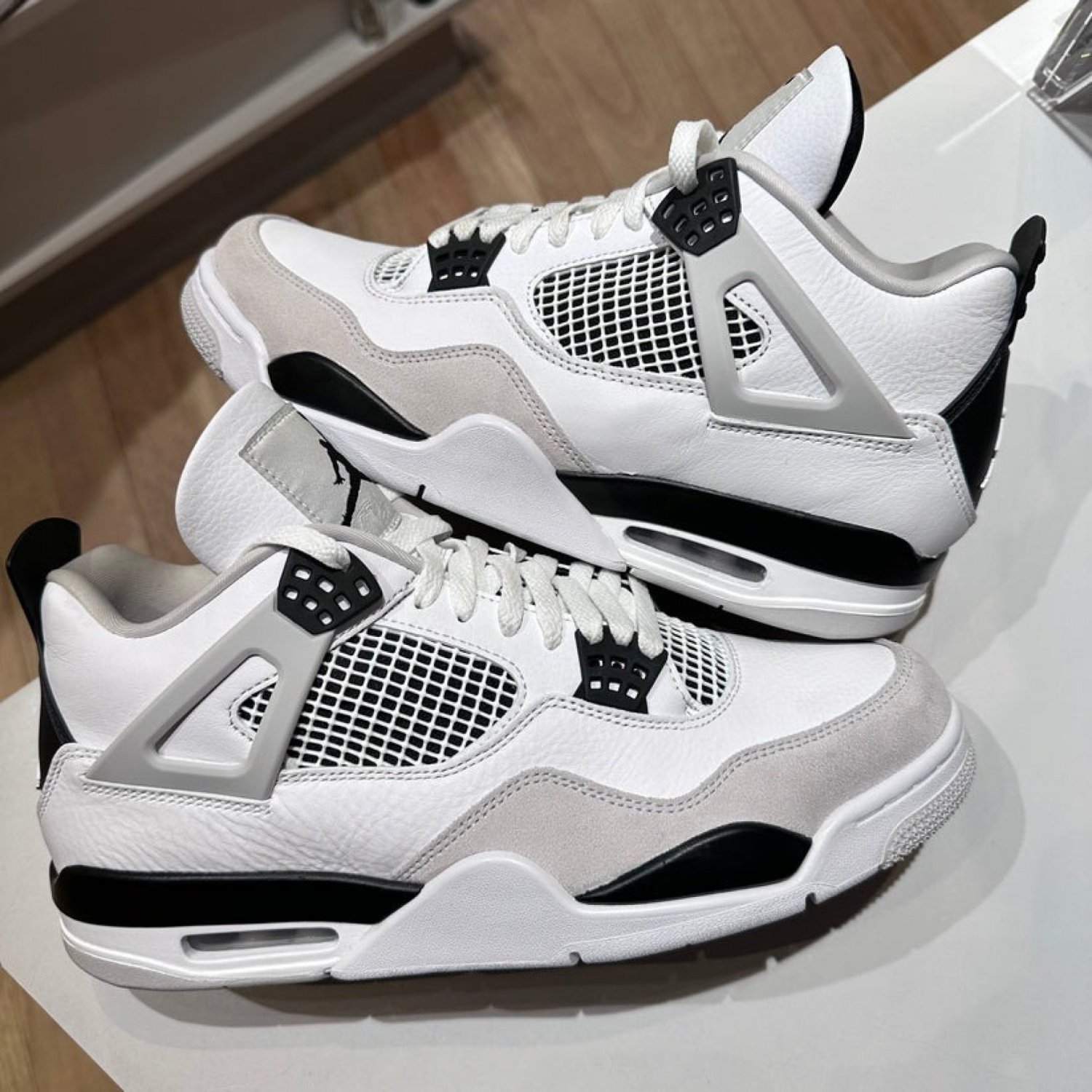 Jordan 4 Retro Military Black_1
