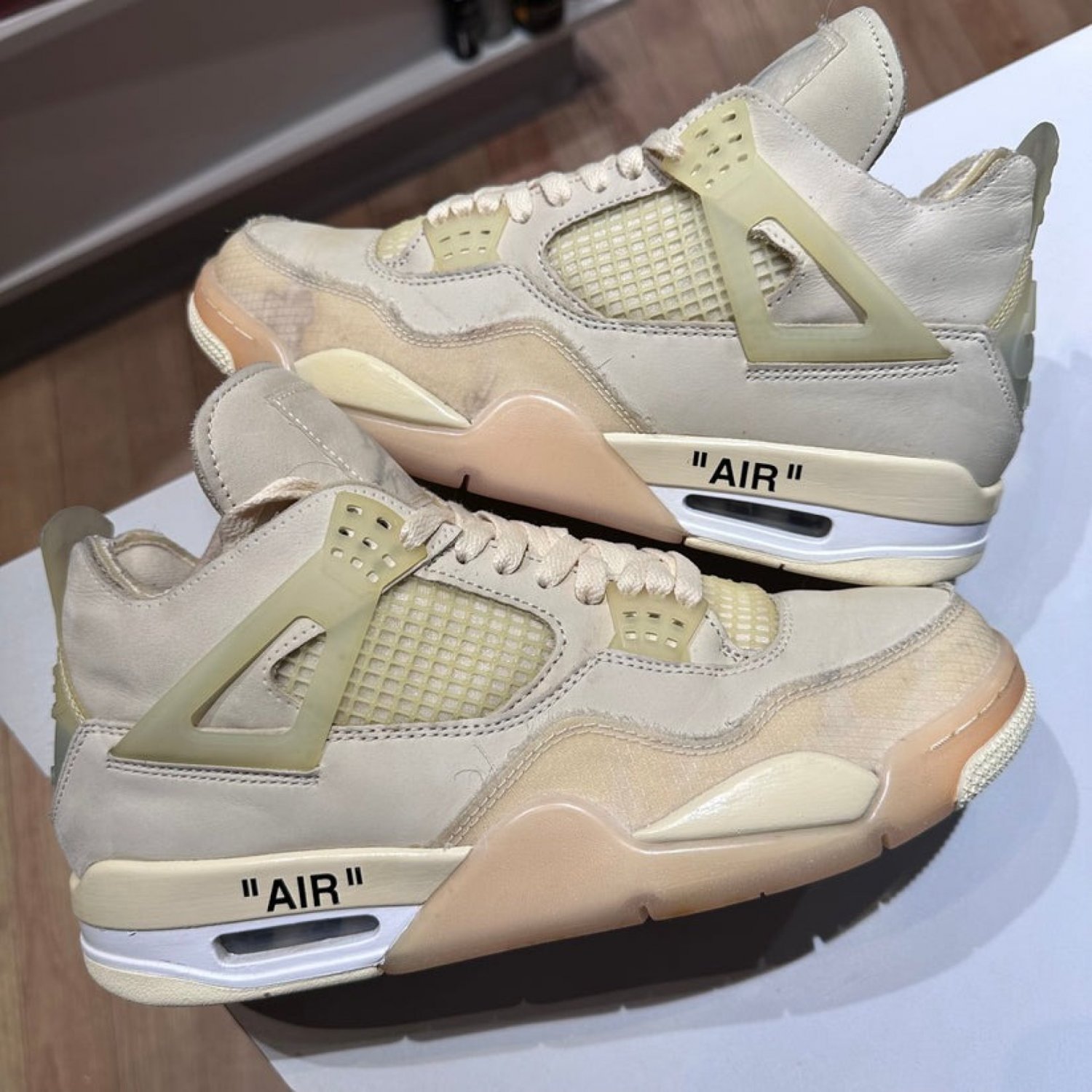 Jordan 4 Retro Off-White Sail_1