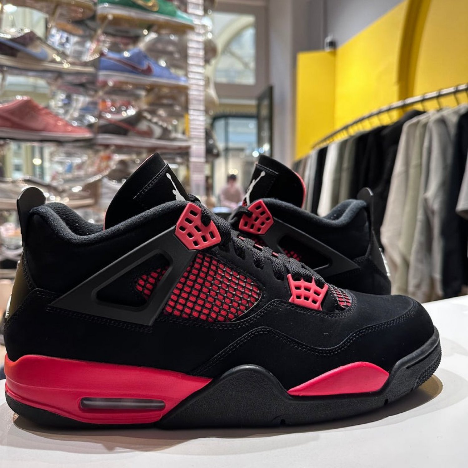 Jordan 4 Retro Red Thunder