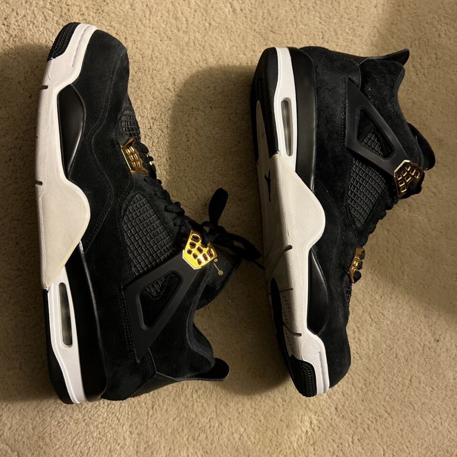 Jordan 4 Retro Royalty_1