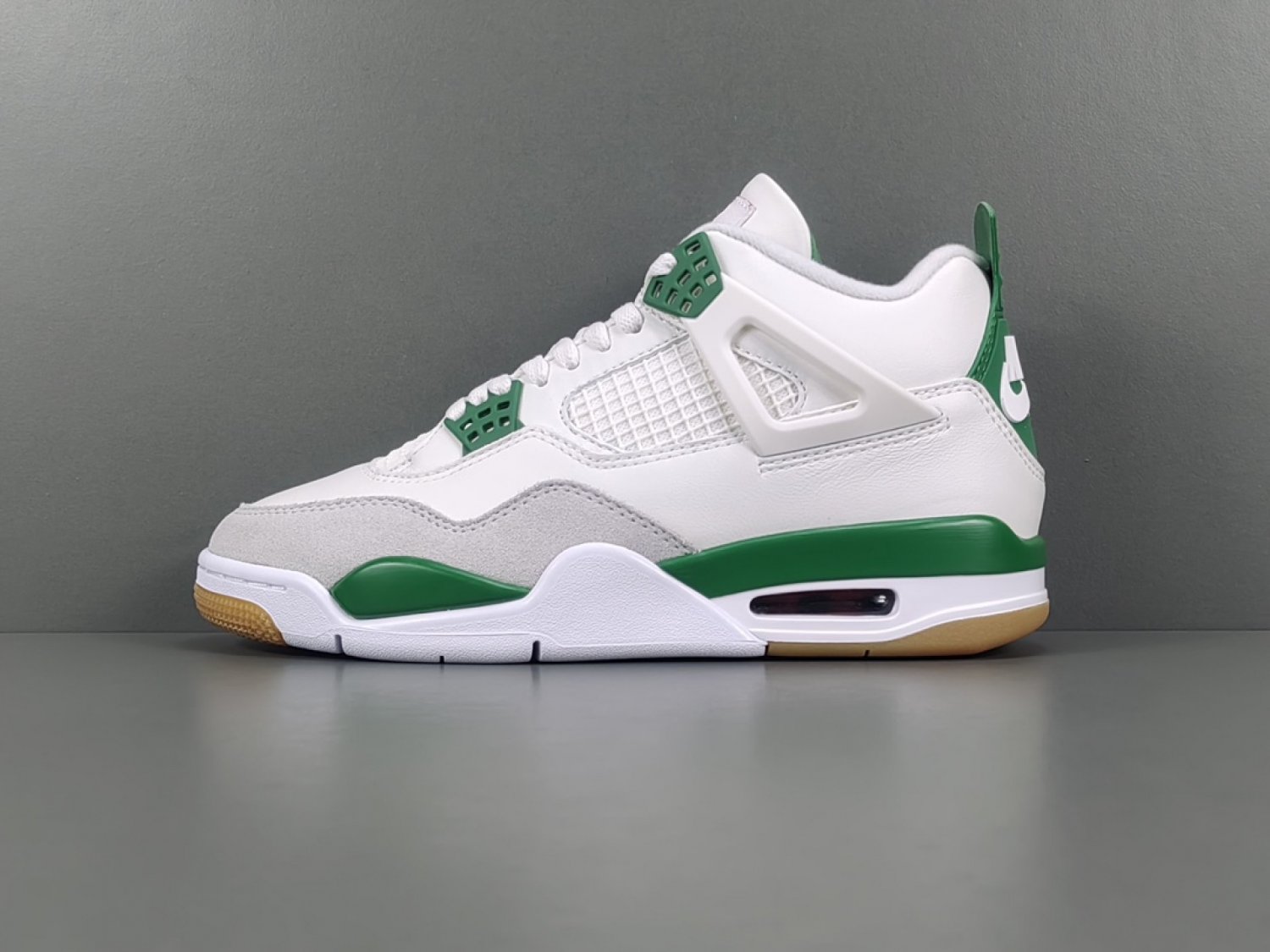 Jordan 4 Retro SB Pine Green_4