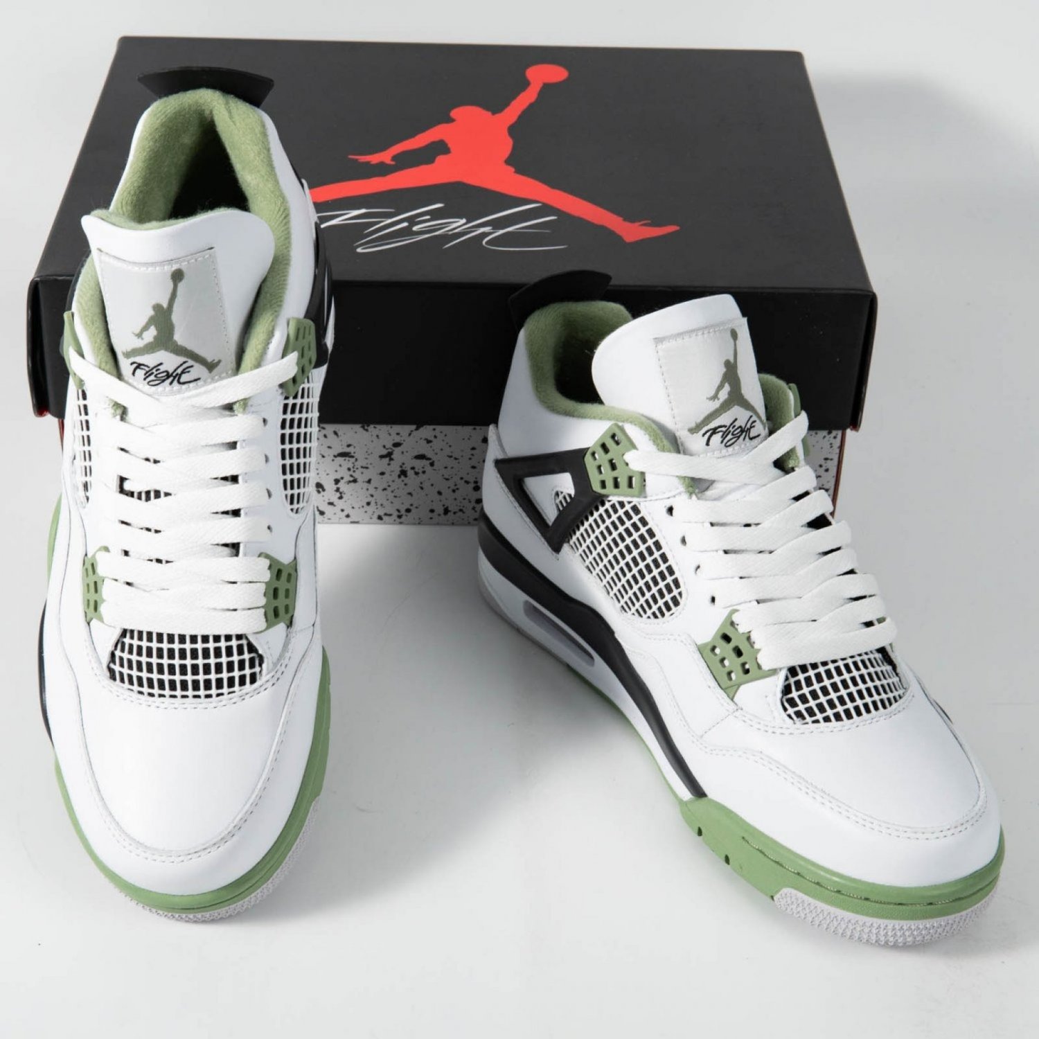 Jordan 4 Retro Seafoam_1