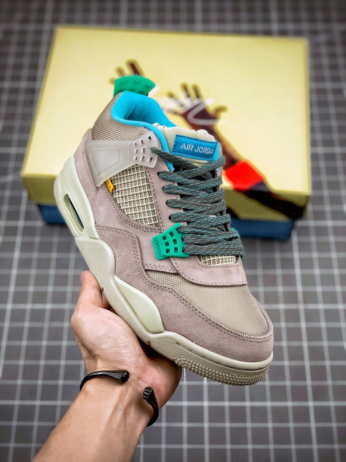 Jordan 4 Retro SP 30th Anniversary Union Taupe Haze_4