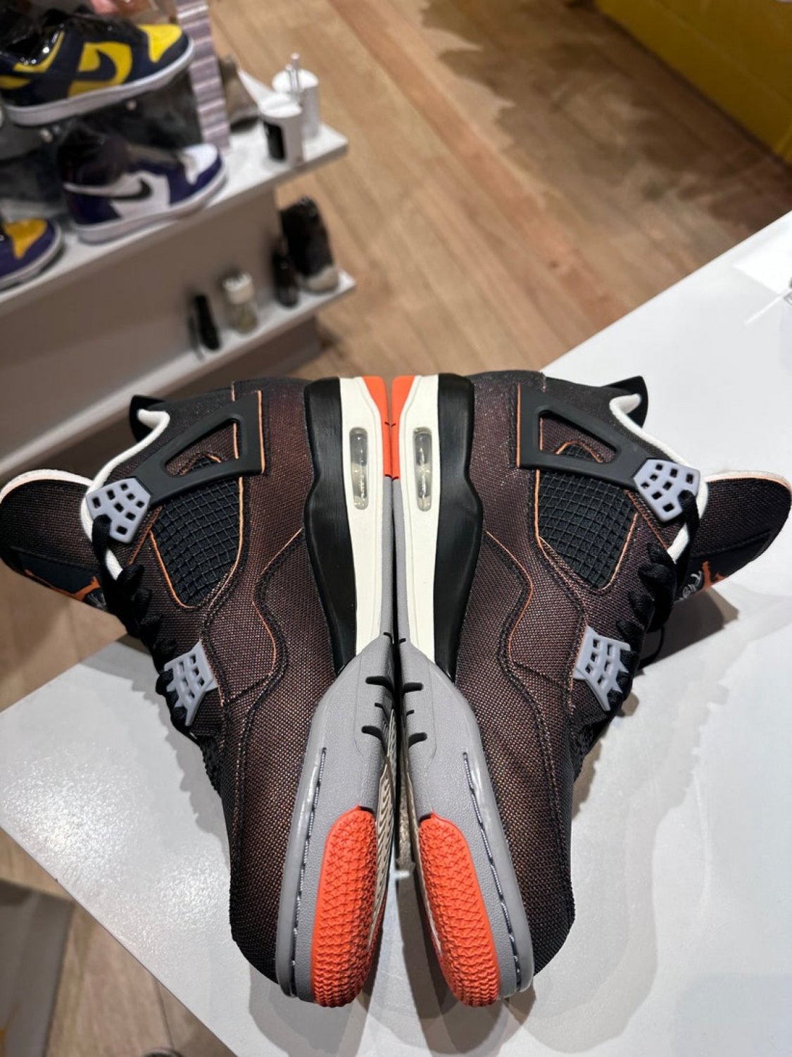 Jordan 4 Retro Starfish_2