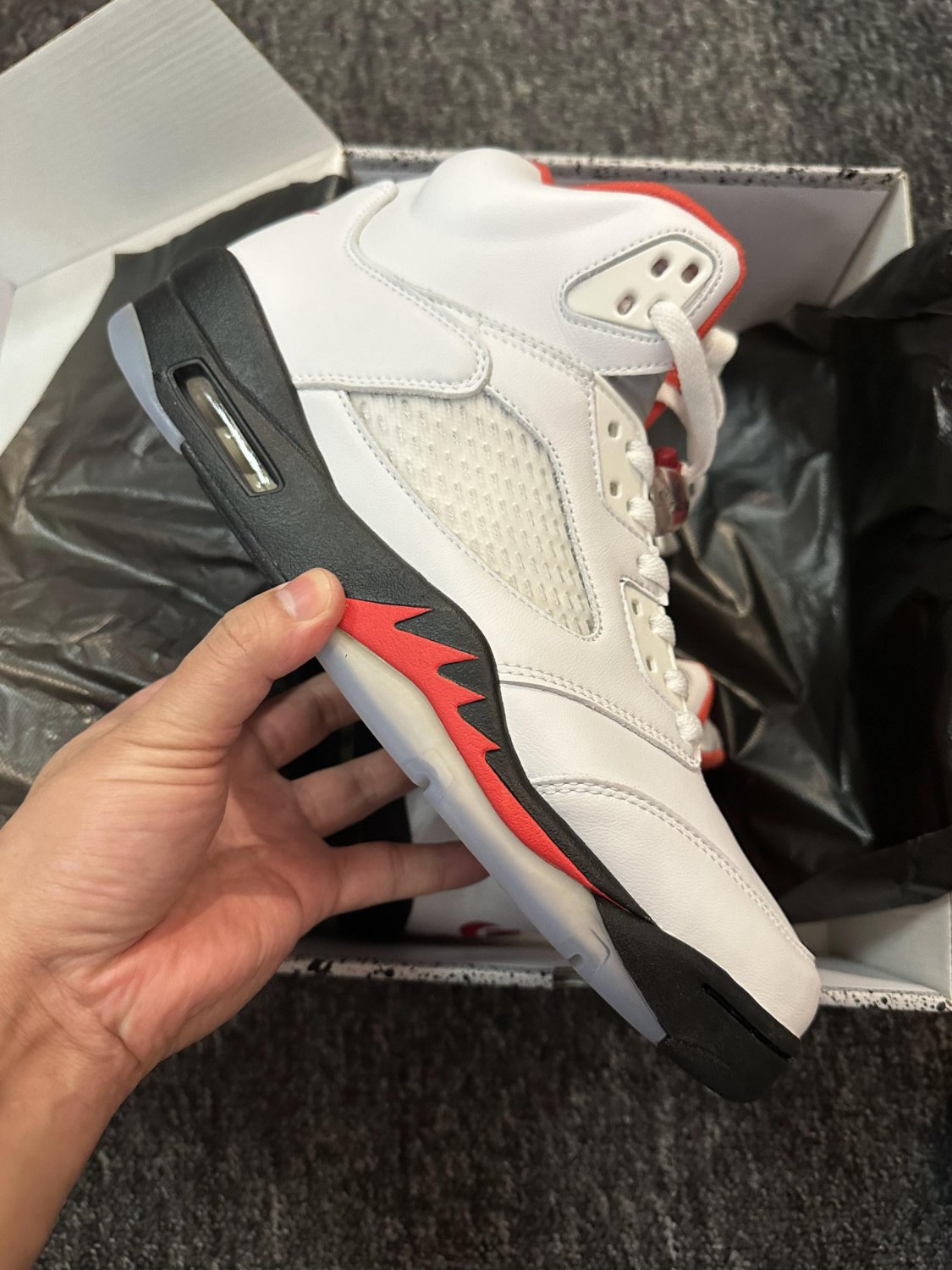 Jordan 5 Retro Fire Red Silver Tongue (2020)_1
