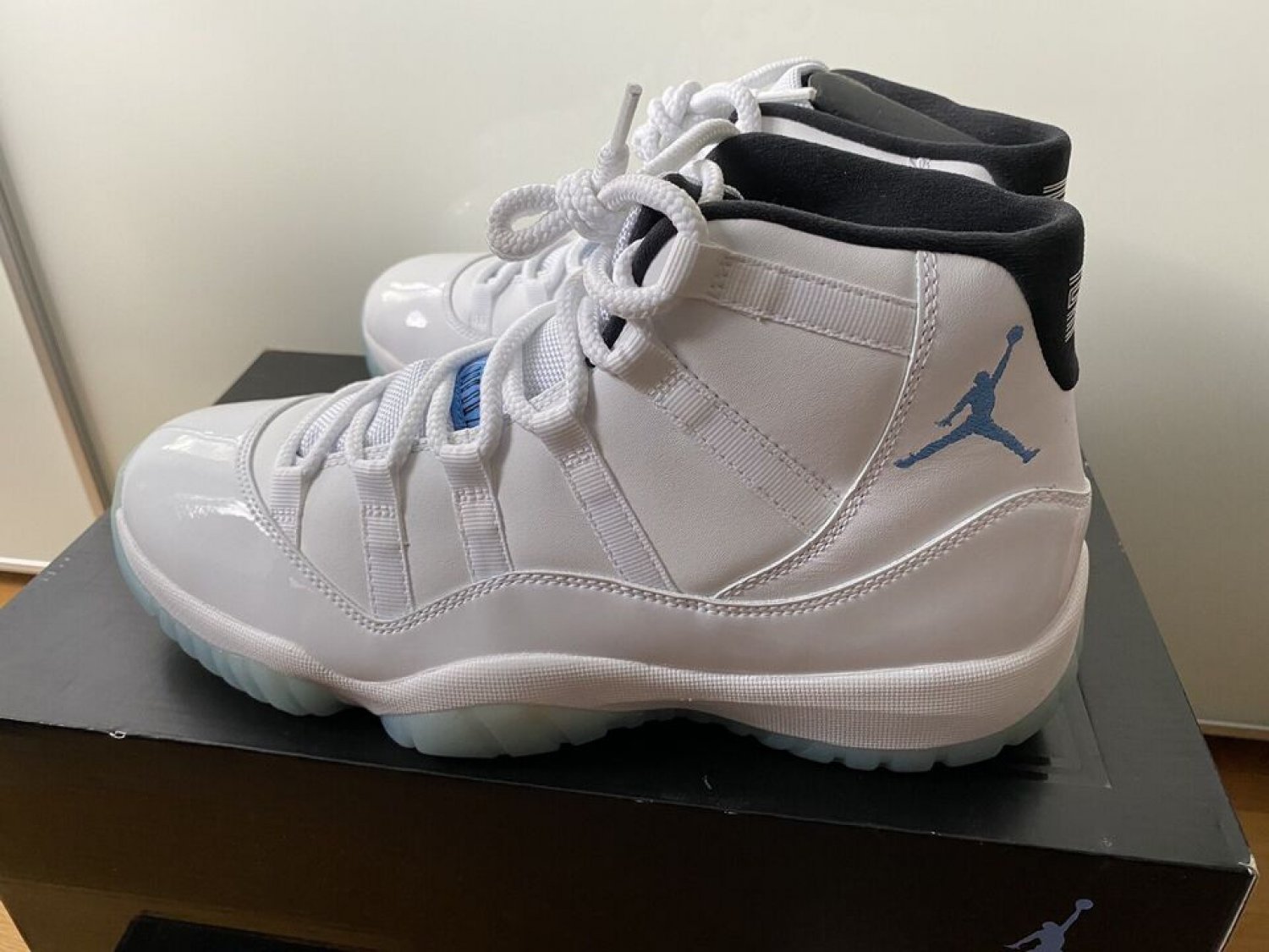 Jordan 11 Retro Legend Blue (2014)
