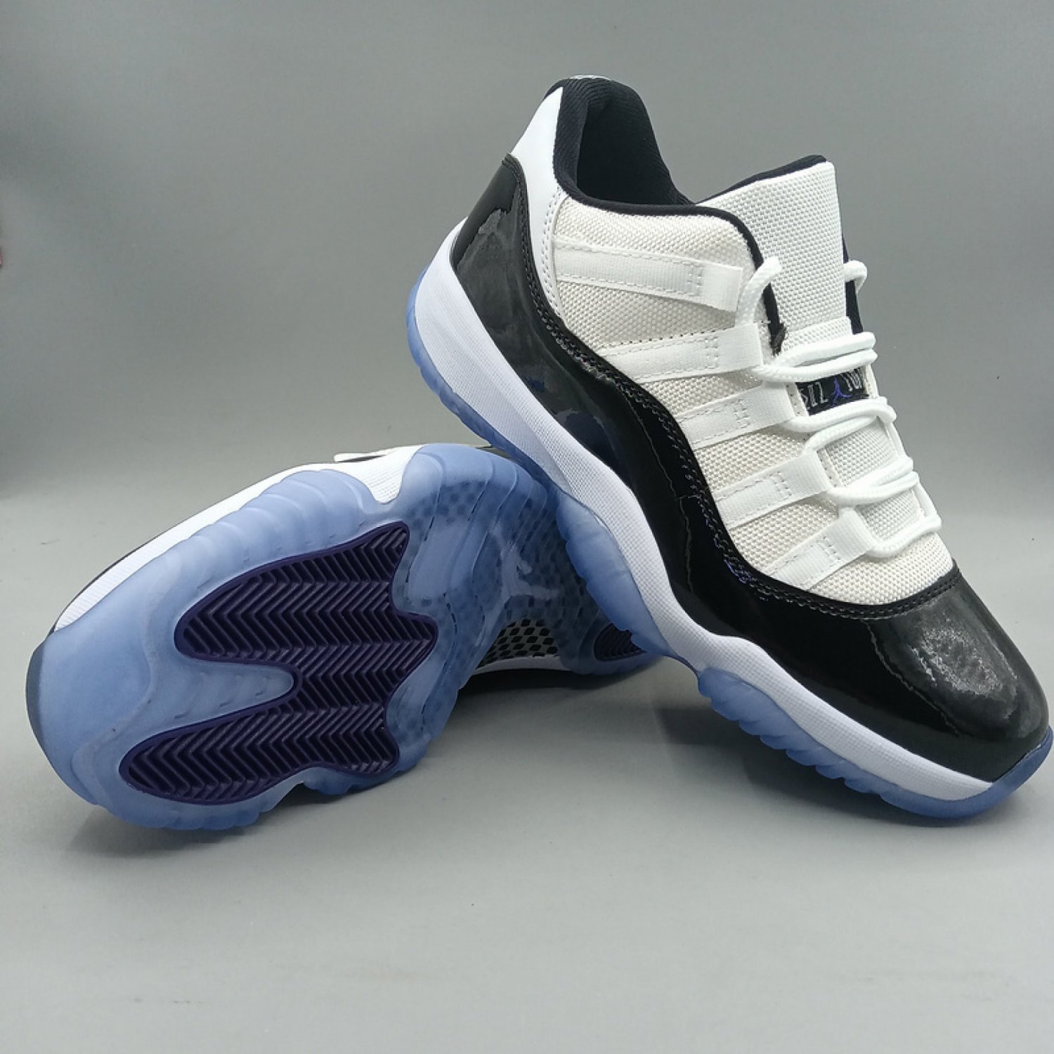 Jordan 11 Retro Low Concord_1
