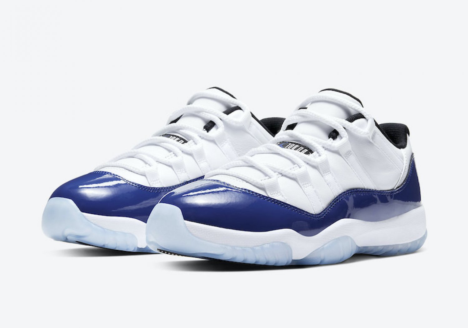 Jordan 11 Retro Low White Concord (Women's)