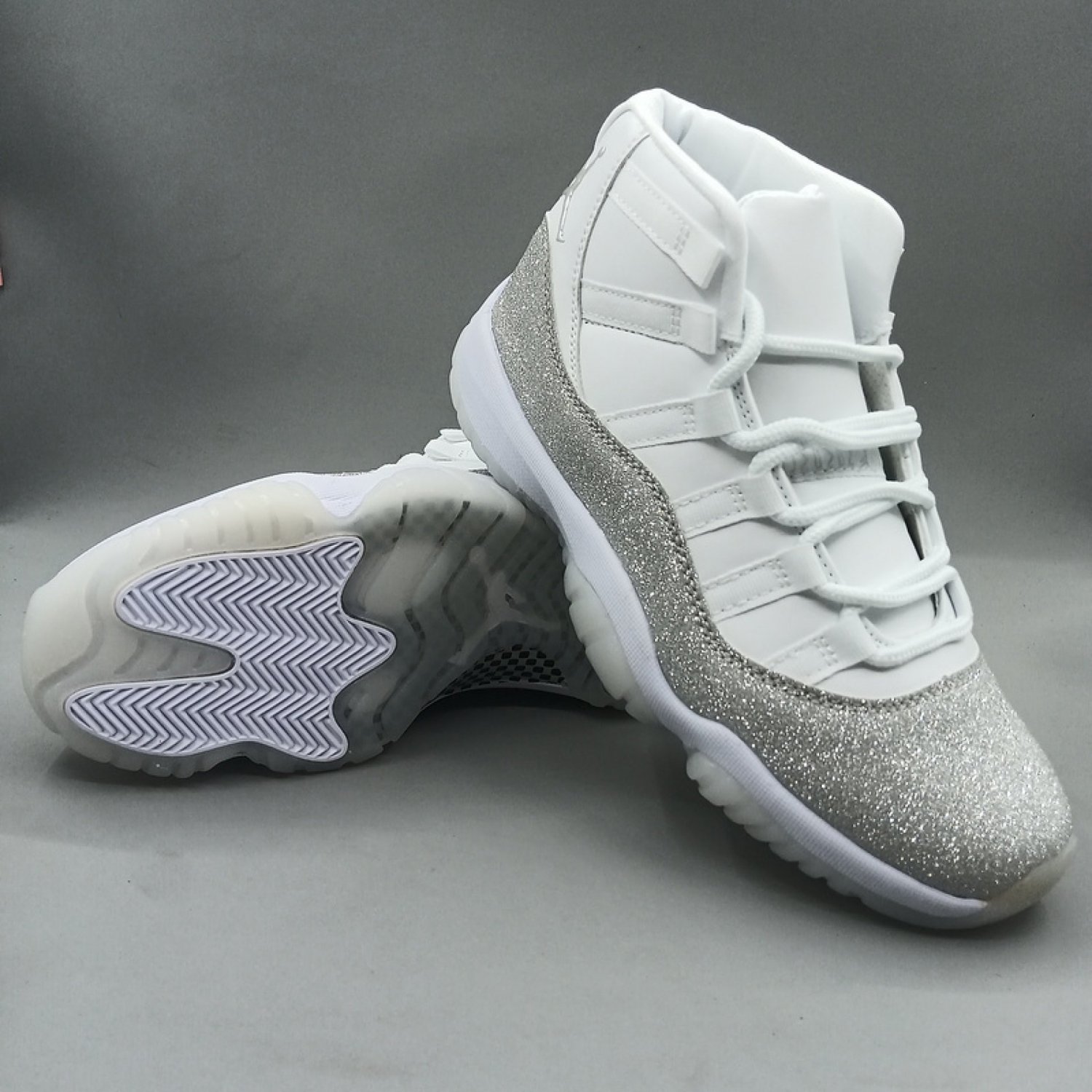 Jordan 11 Retro White Metallic Silver (Women's)_1