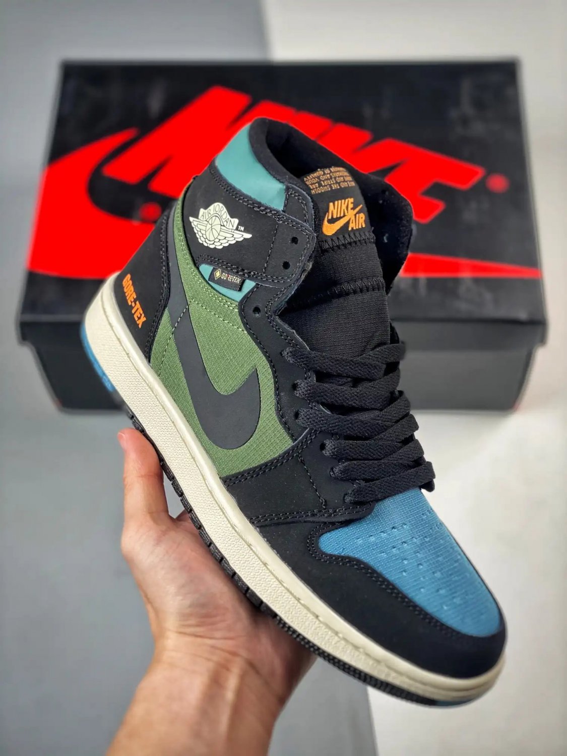Nike Air Jordan 1 Element Gore-Tex Sky J Light Olive