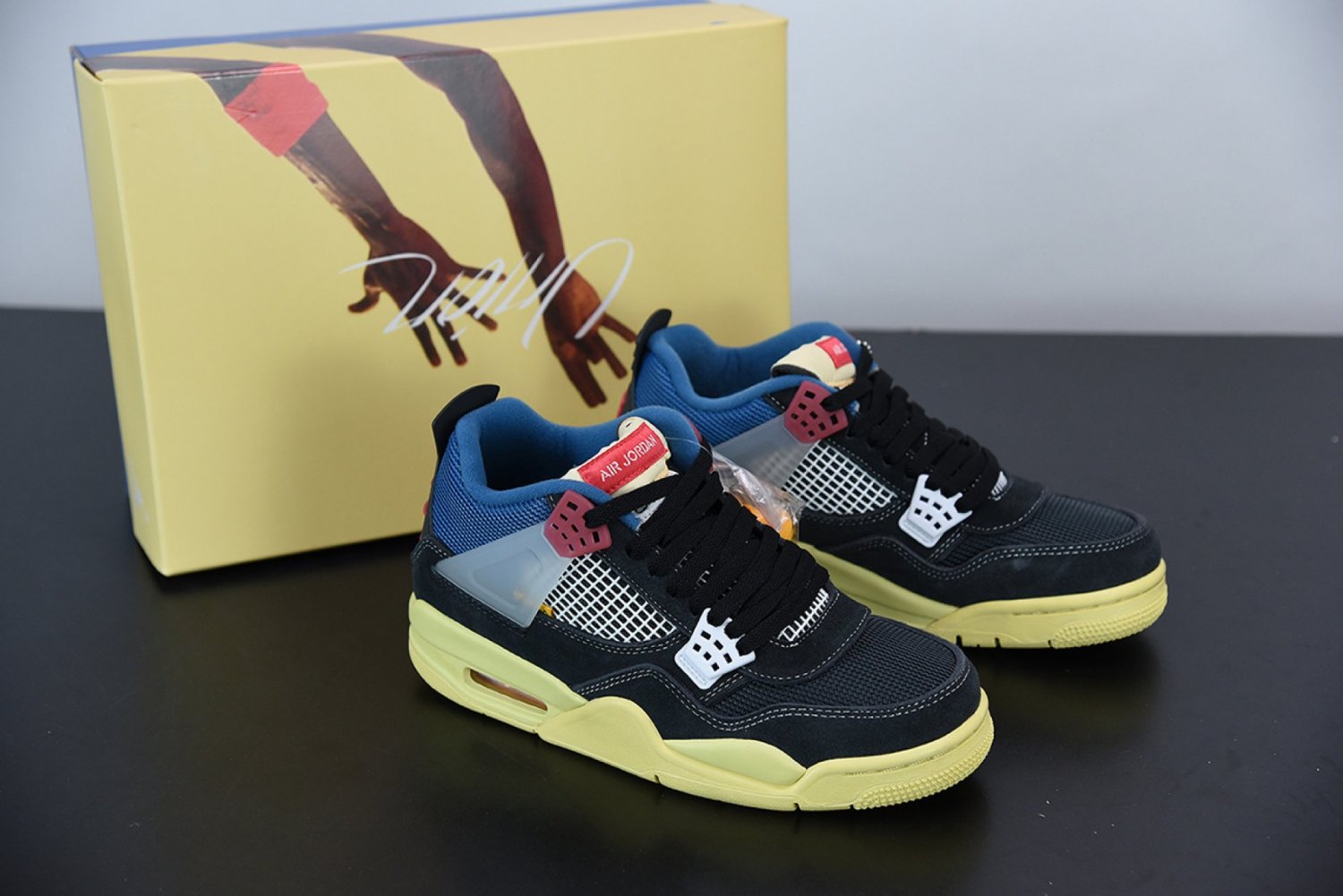 Nike Air Jordan 4 Retro Union Off Noir_4