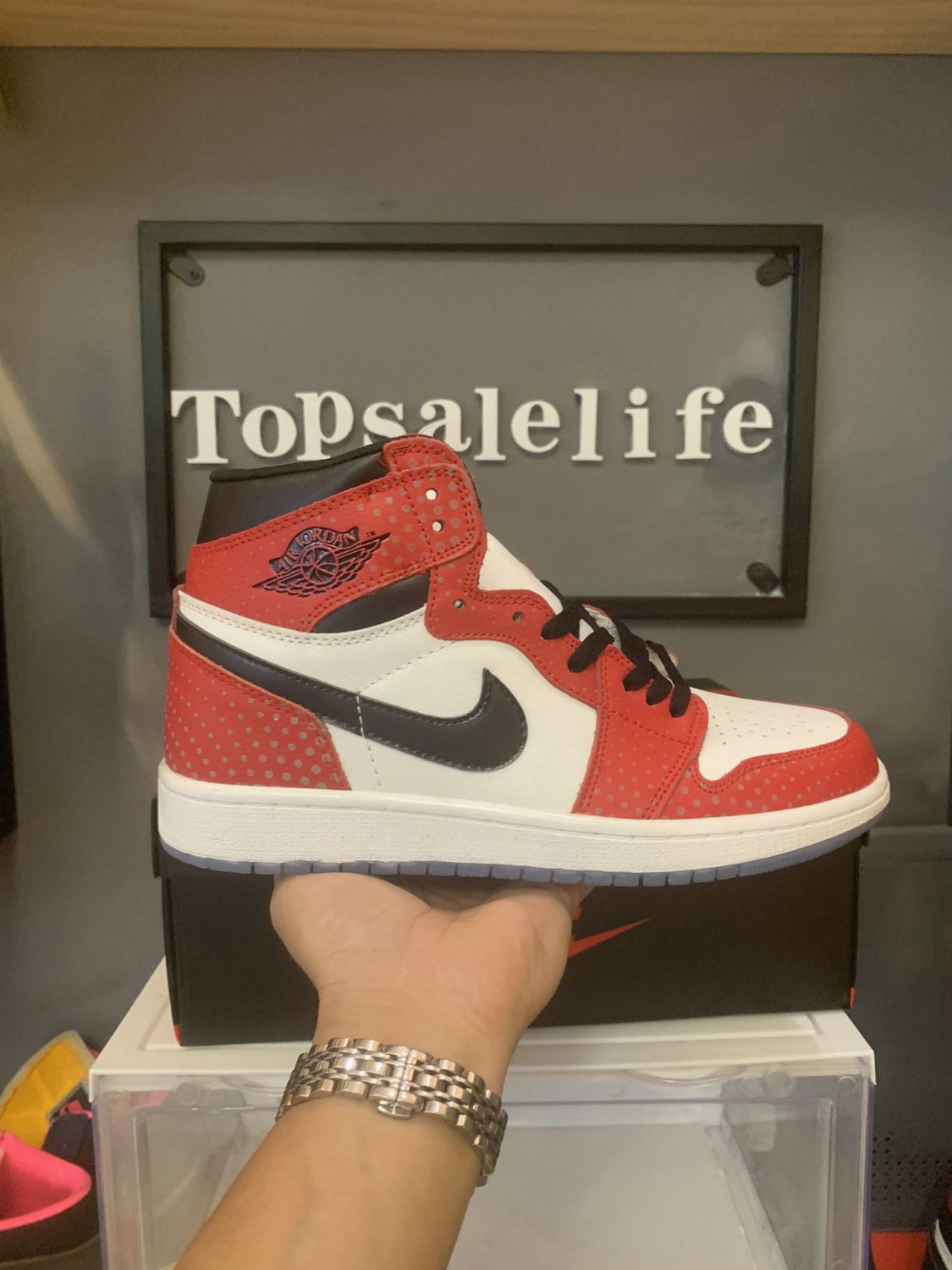 Nike Air Jordan 1 Retro High Spider-Man Origin Story_1