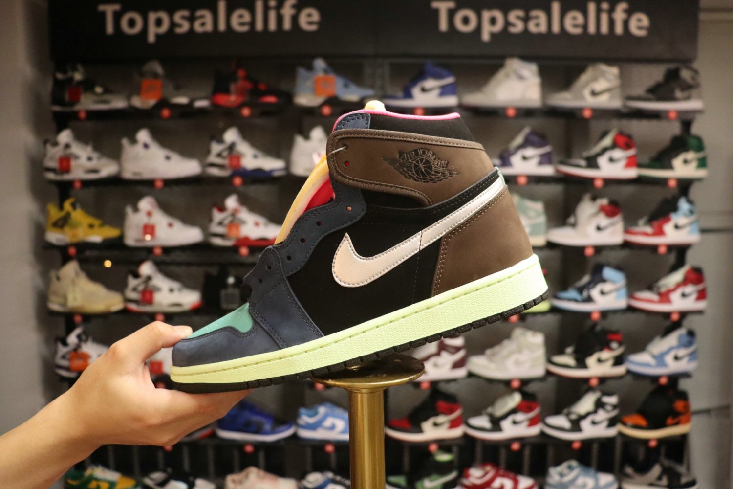 Nike Air Jordan 1 Retro High Tokyo Bio Hack