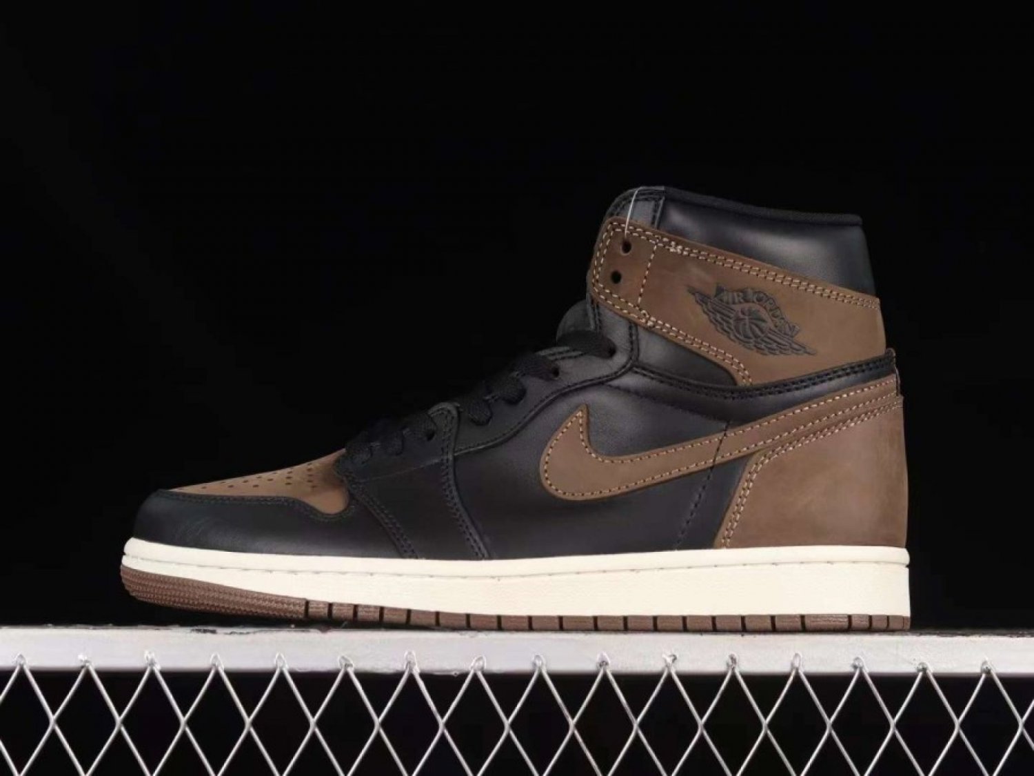 Nike Air Jordan 1 Retro High OG Palomino