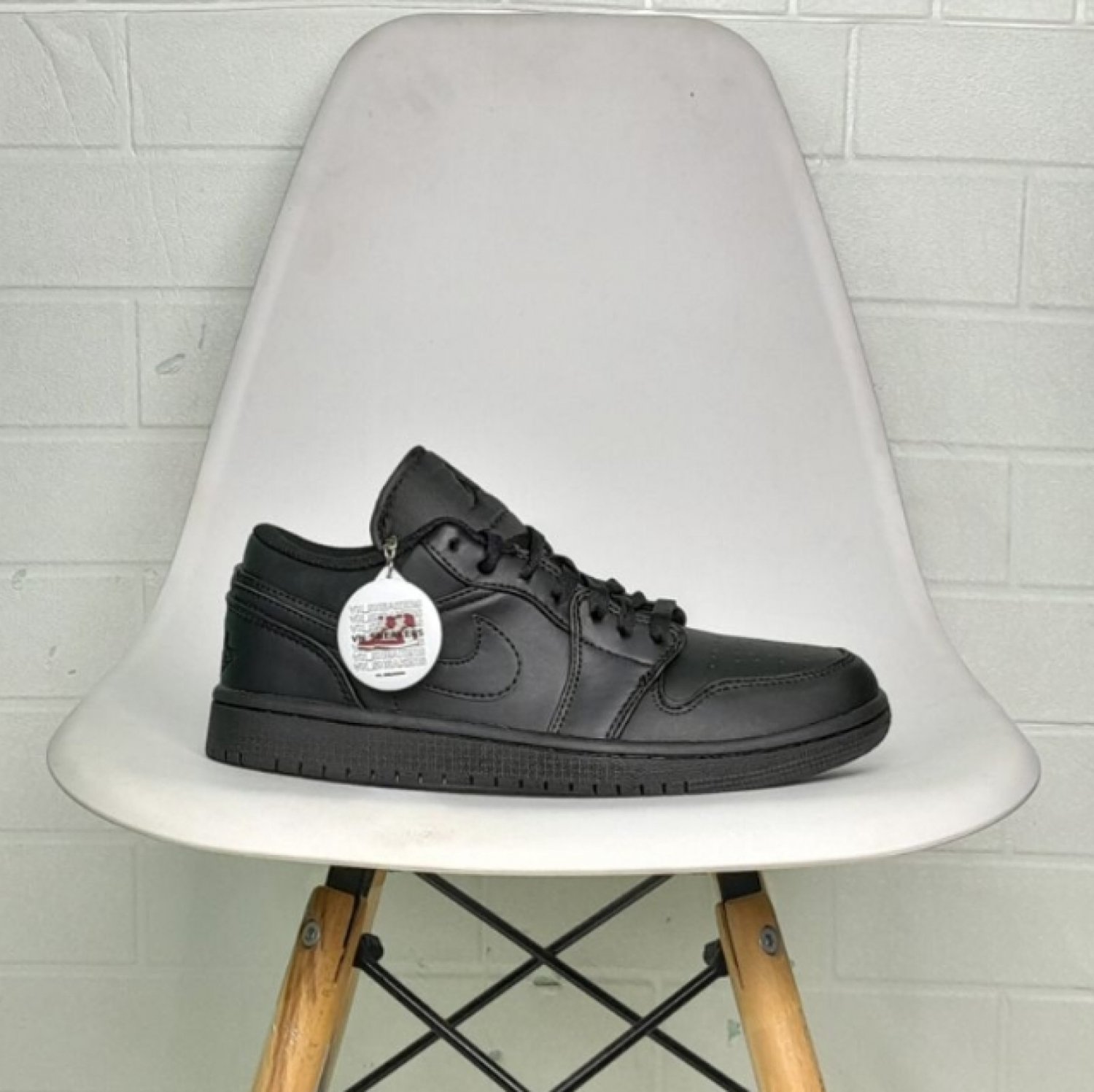 Nike Air Jordan 1 Low Triple Black