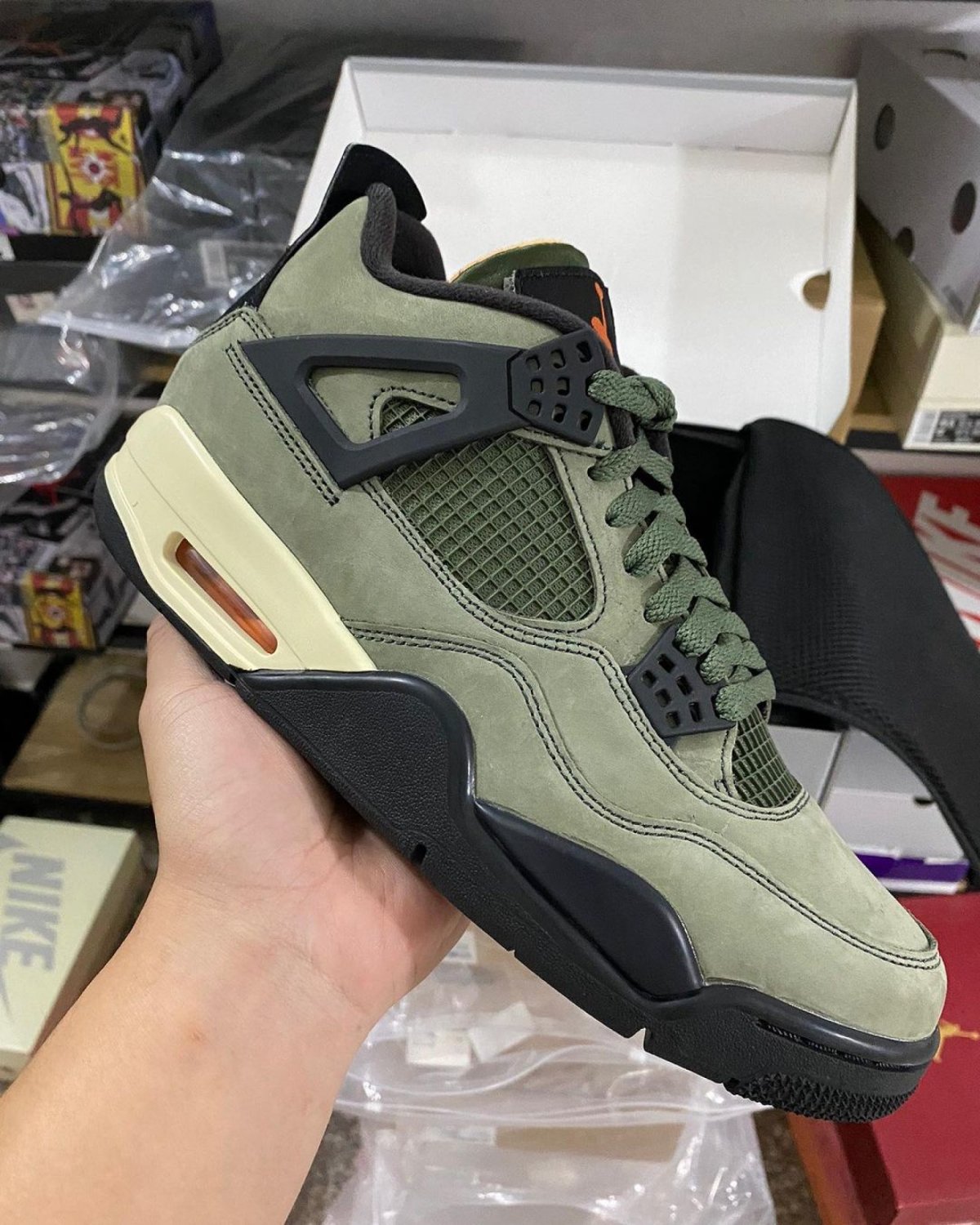 Jordan 4 Retro  Undefeated 2018