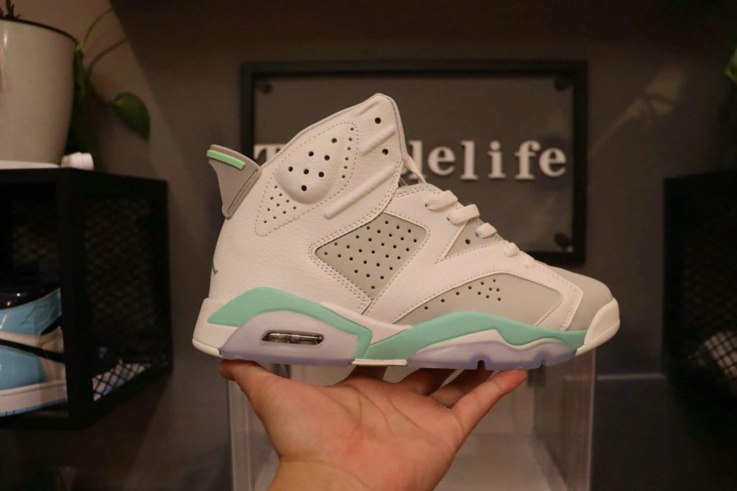Nike Air Jordan 6 Retro Mint Foam (Women's)