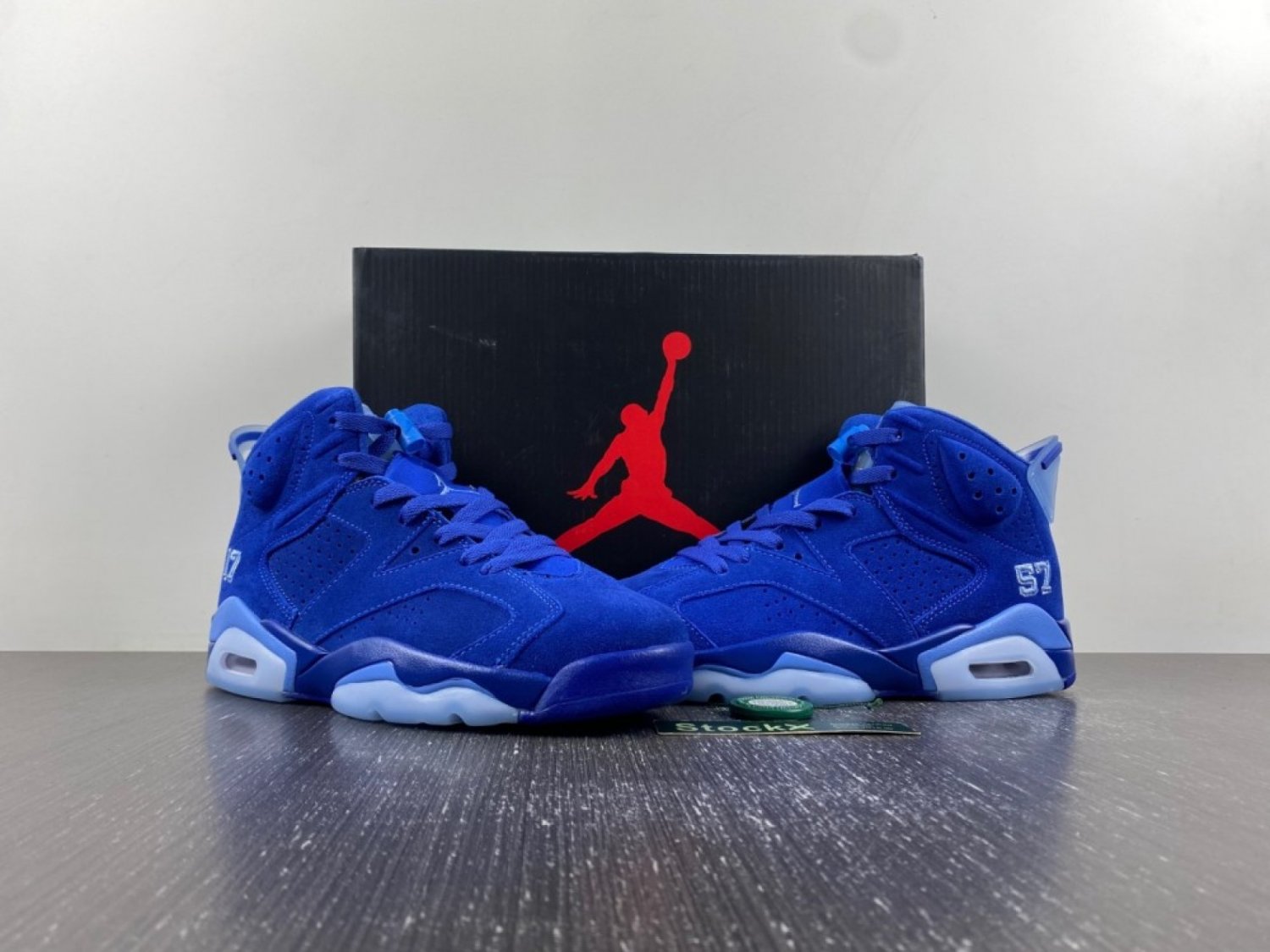 Nike Air Jordan 6 UNC Tar Heels Six Championships PE