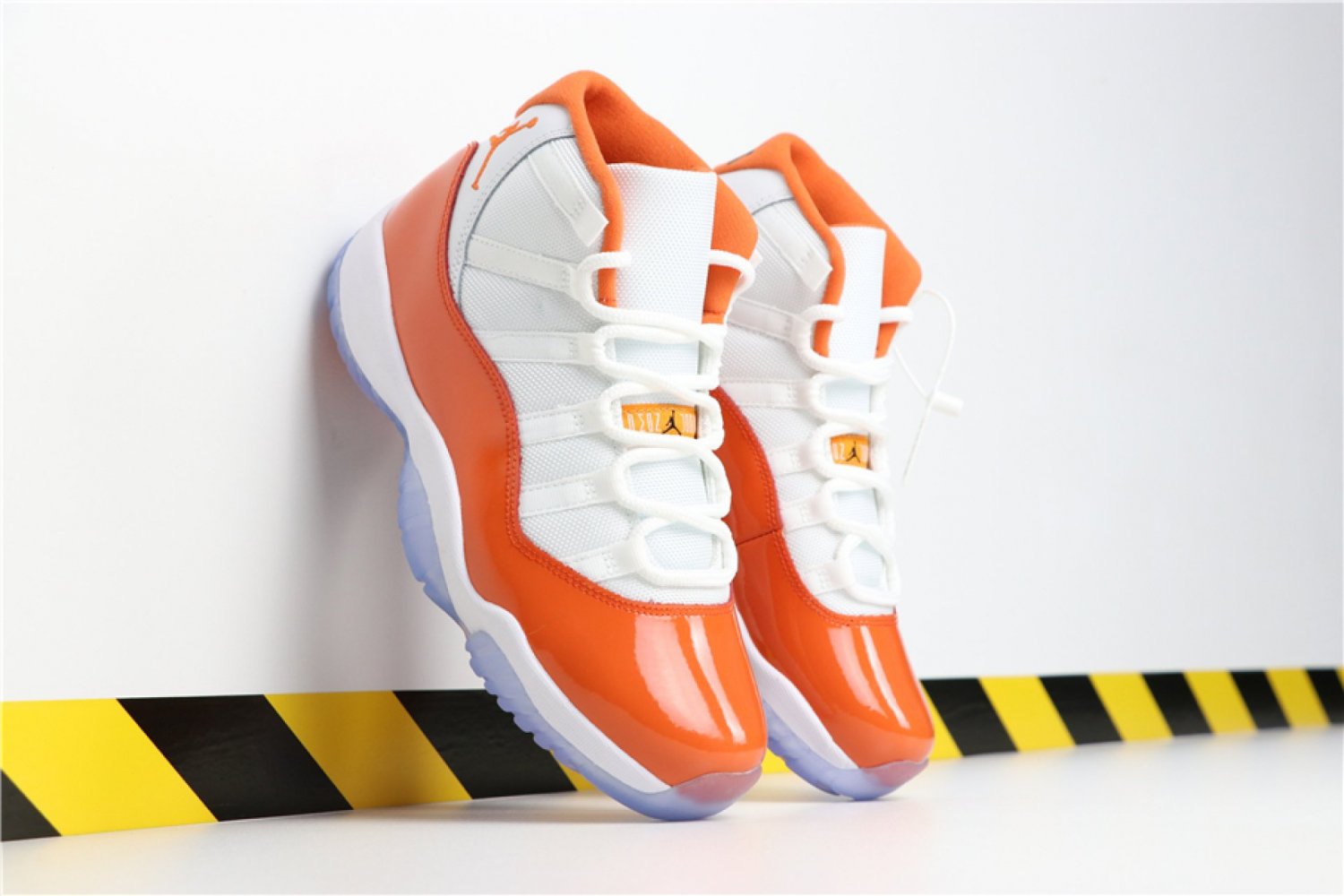 Nike Air Jordan 11 Florida Gators White Orange