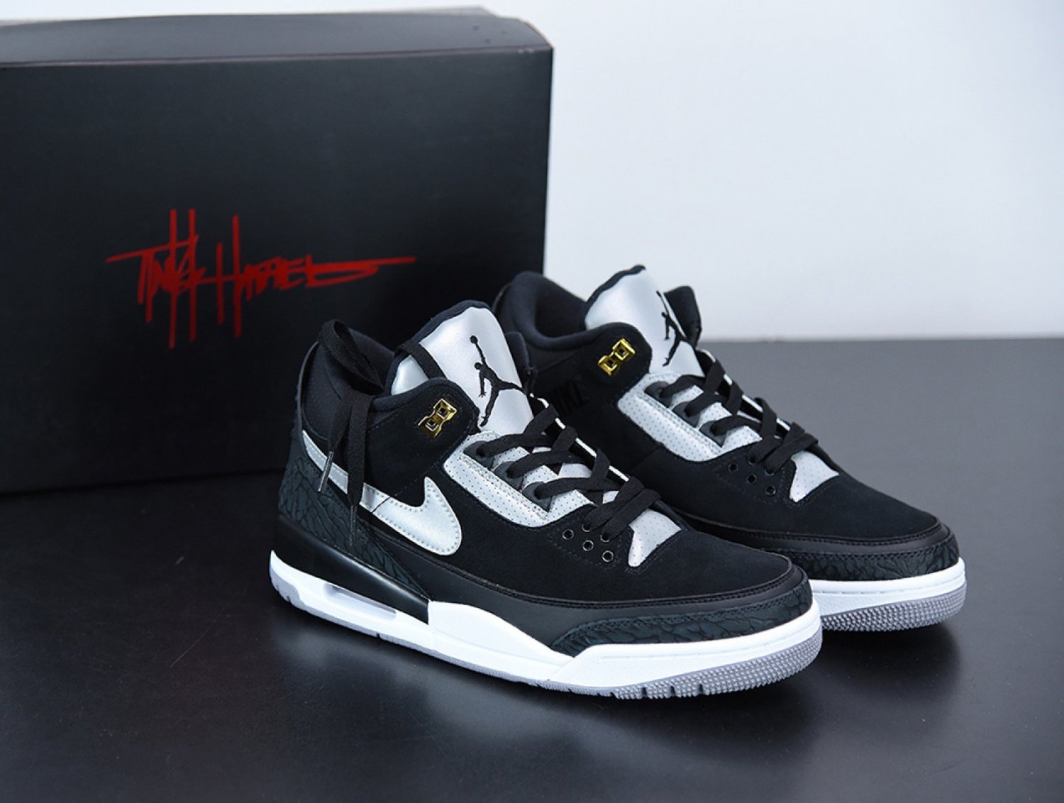 Nike Jordan 3 Retro Tinker Black Cement Gold