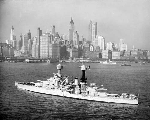 USS Colorado BB-45 Outside New York 1932 Photo