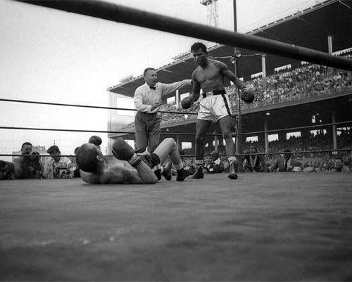 Sugar Ray Robinson Over Bobo Olson at Wrigley Field, Los Angeles Photo