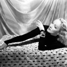 Actress Barbara Stanwyck Photo 9
