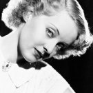 Actress Bette Davis Photo 5