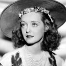 Actress Bette Davis Photo 10