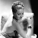 Actress Bette Davis Photo 12