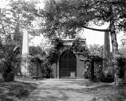 George and Martha Washington's Tomb, Mount Vernon, 1902 Photo