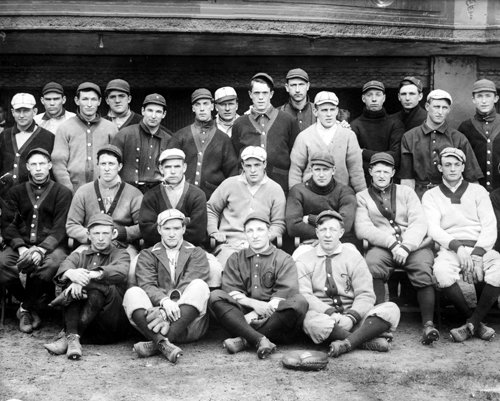 1909 Cincinnati Reds Team Photo