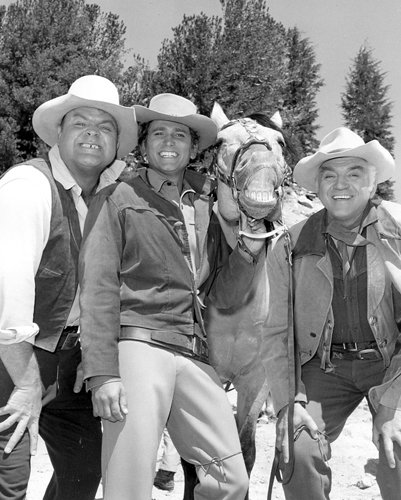 Dan Blocker, Michael Landon, Happy Horse, and Lorne Greene Bonanza 1968 Photo
