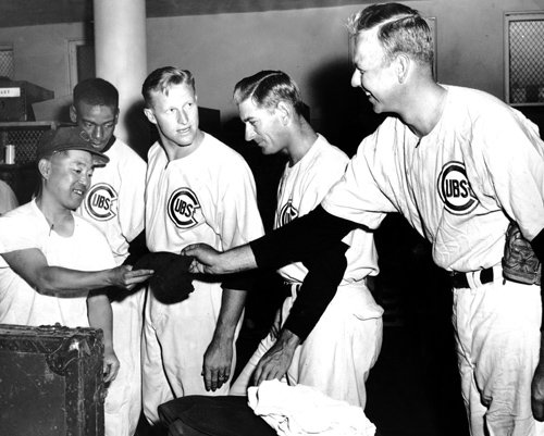 Chicago Cubs Equipment Custodian Yosh Kawano with Banks, Hacker, Davis and Rush 1956 Photo