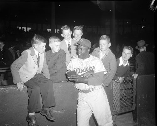 Brooklyn Dodgers Jackie Robinson Signing Autographs Photo 2