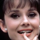 Actress Audrey Hepburn Photo 21