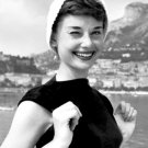 Actress Audrey Hepburn Photo 22
