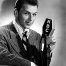Actor and Singer Frank Sinatra Photo 11