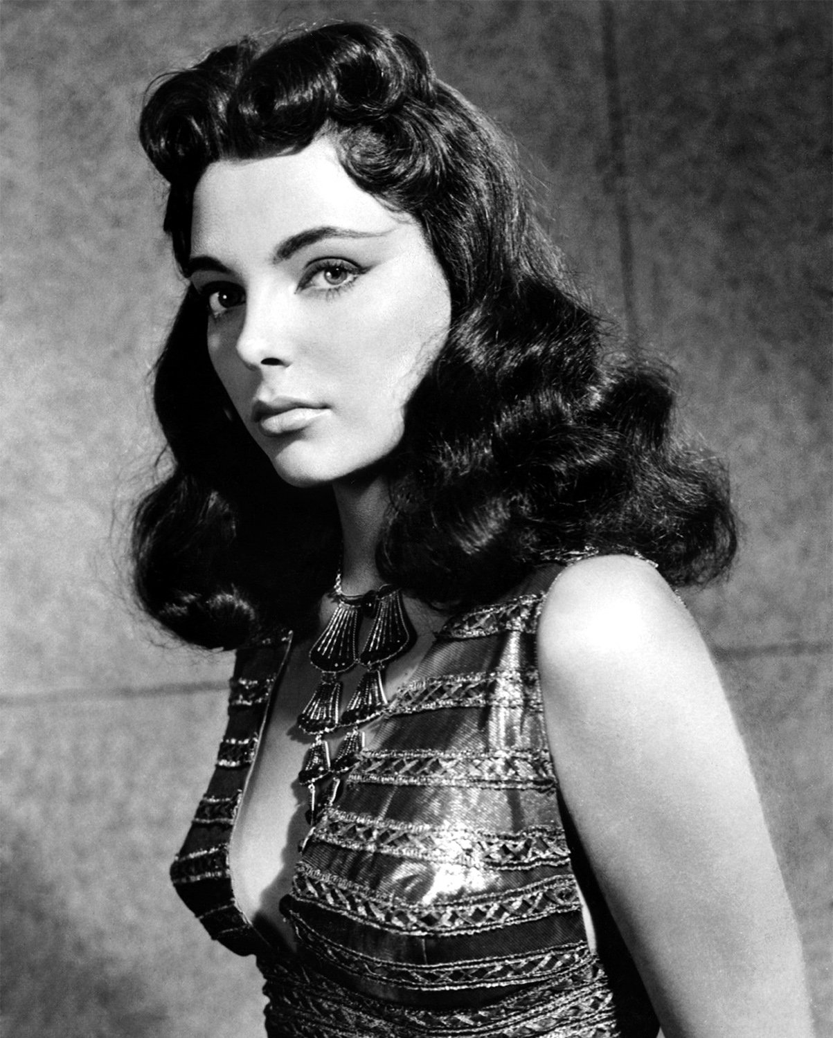 Actress Joan Collins Photo 4