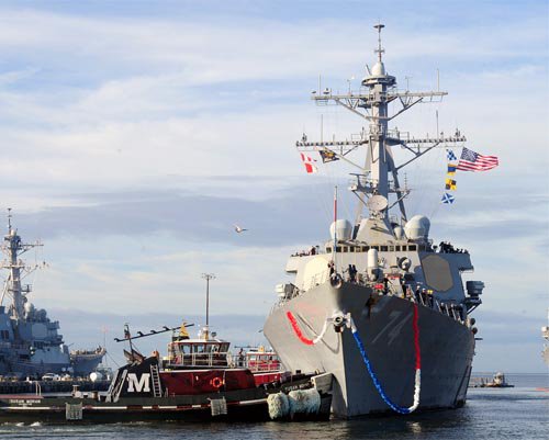 USS McFaul DDG-74 Photo 2