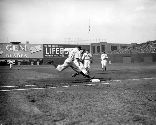 Boston Red Sox Beats New York Yankees Red Rolfe to the Bag at Fenway Park 1934 Photo