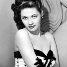 Actress Yvonne De Carlo Photo 13