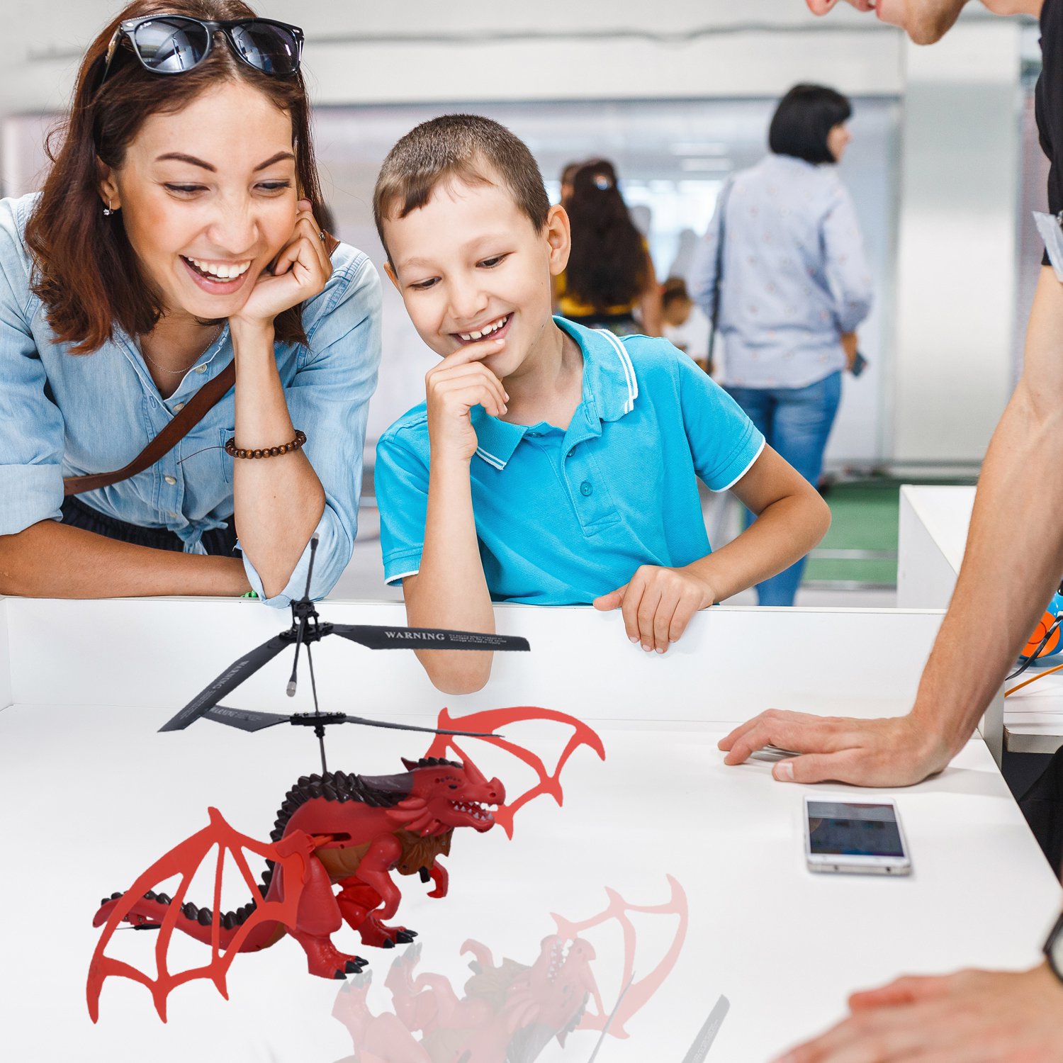 YARMOSHI Flying Dragon with Remote Control.