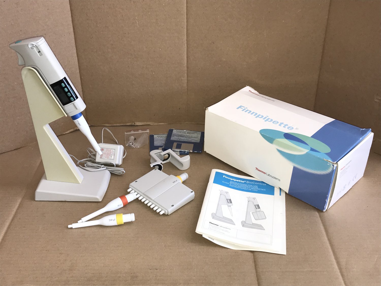 Thermo Labsystems Finnpipette BioControl Electronic Pipette 40, 200 ...