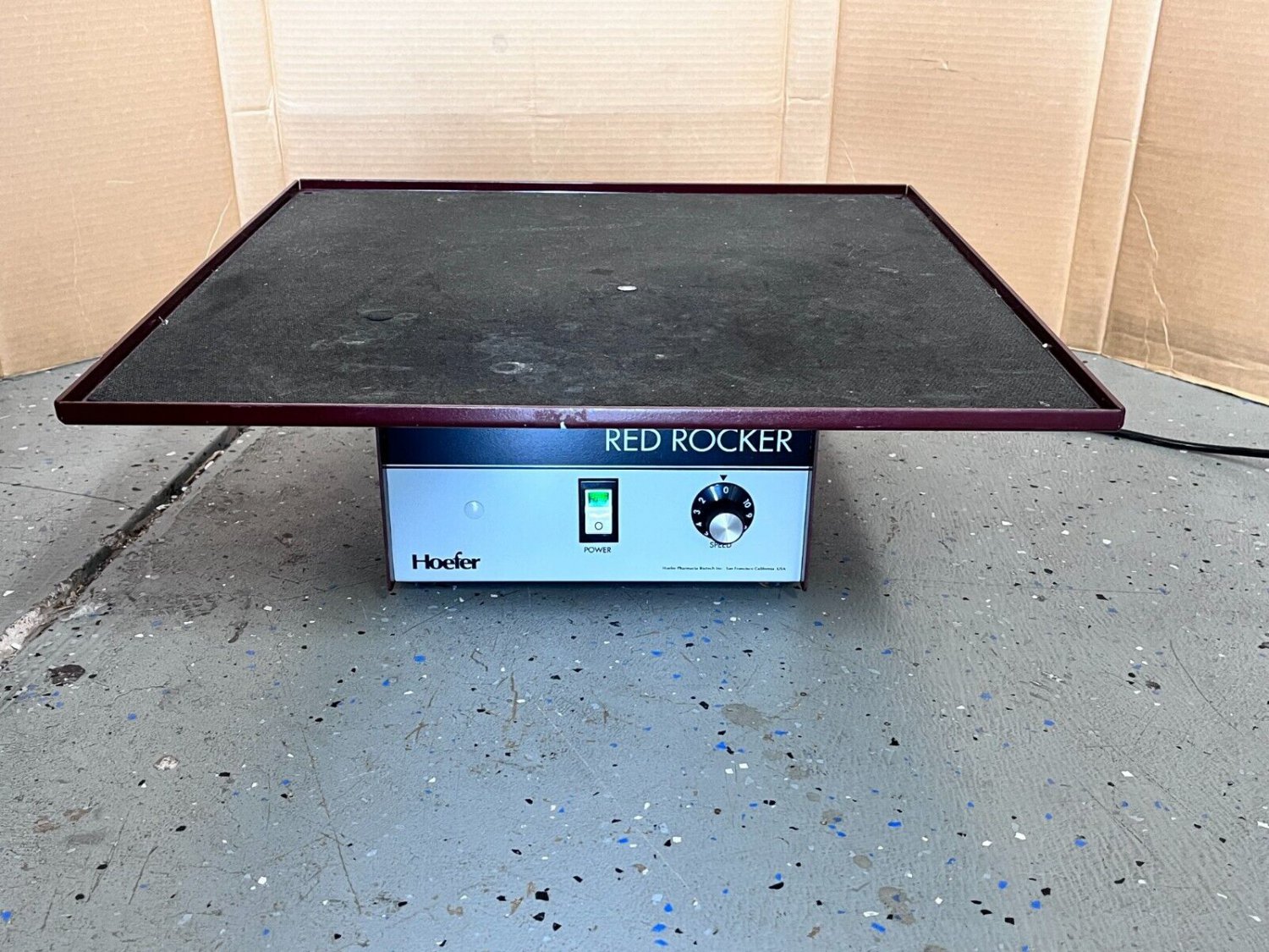 Hoefer Red Rocker Platform Mixer 20"