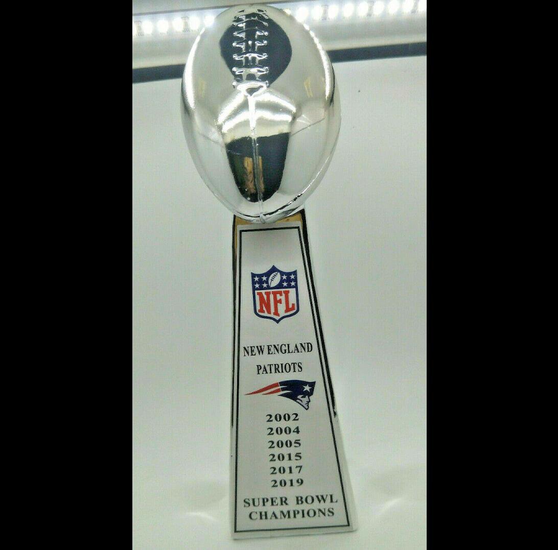 New England Patriots Super Bowl Championship Vince Lombardi Trophy 24cm Holiday T Fans 6395